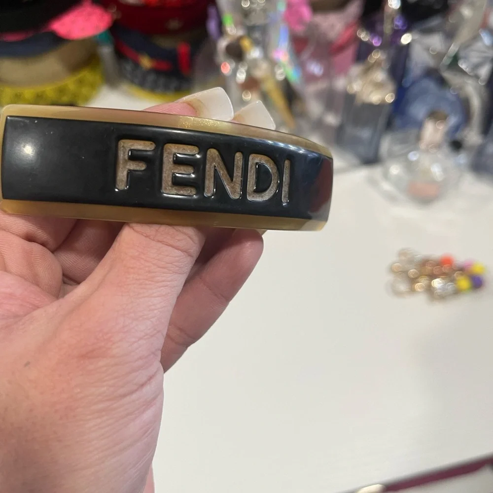 Fendi Black and Gold Logo Hair Accessory - Picture 2 of 5